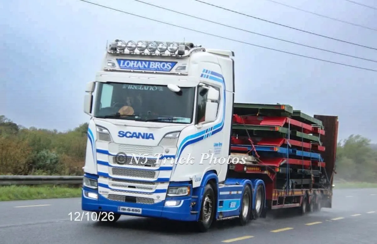A+ Low loader - Image 1