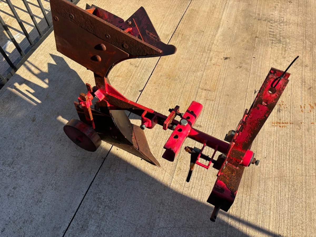 Compact tractor plough - Image 3