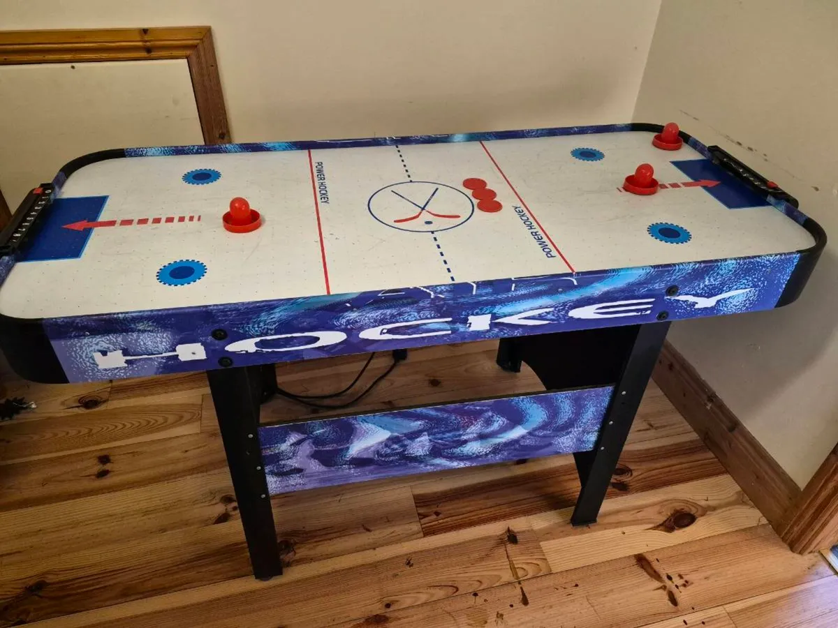 Air hockey table - Image 2