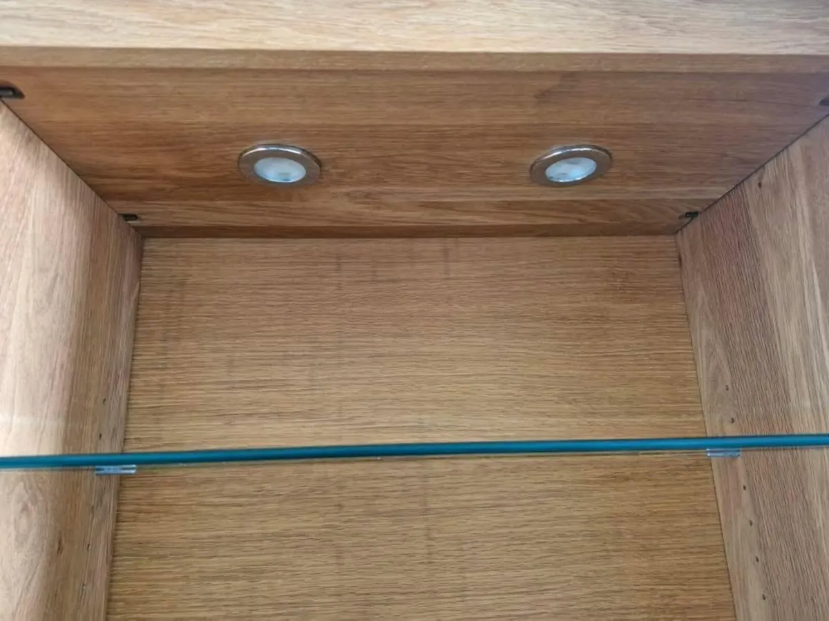 Ercol Display Cabinet - Image 2