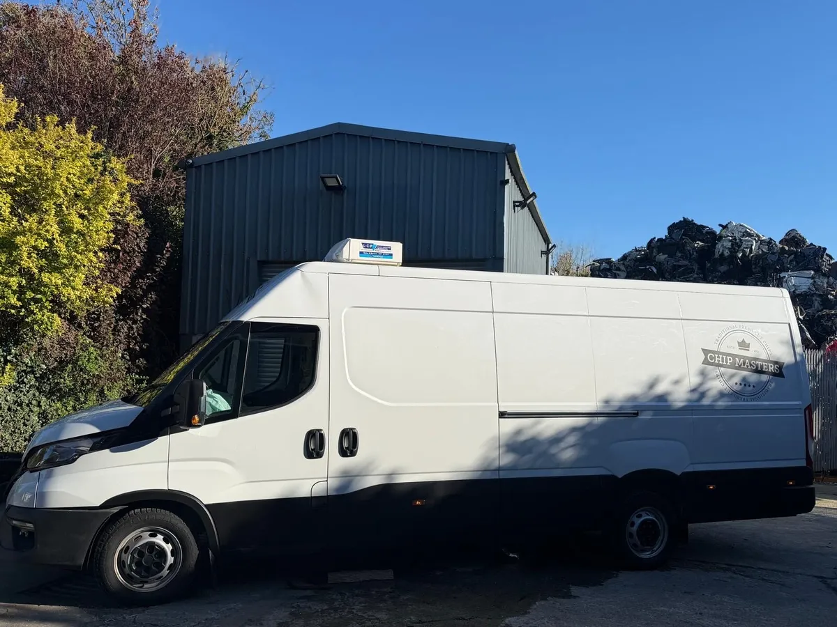 2025 iveco fridge van - Image 4