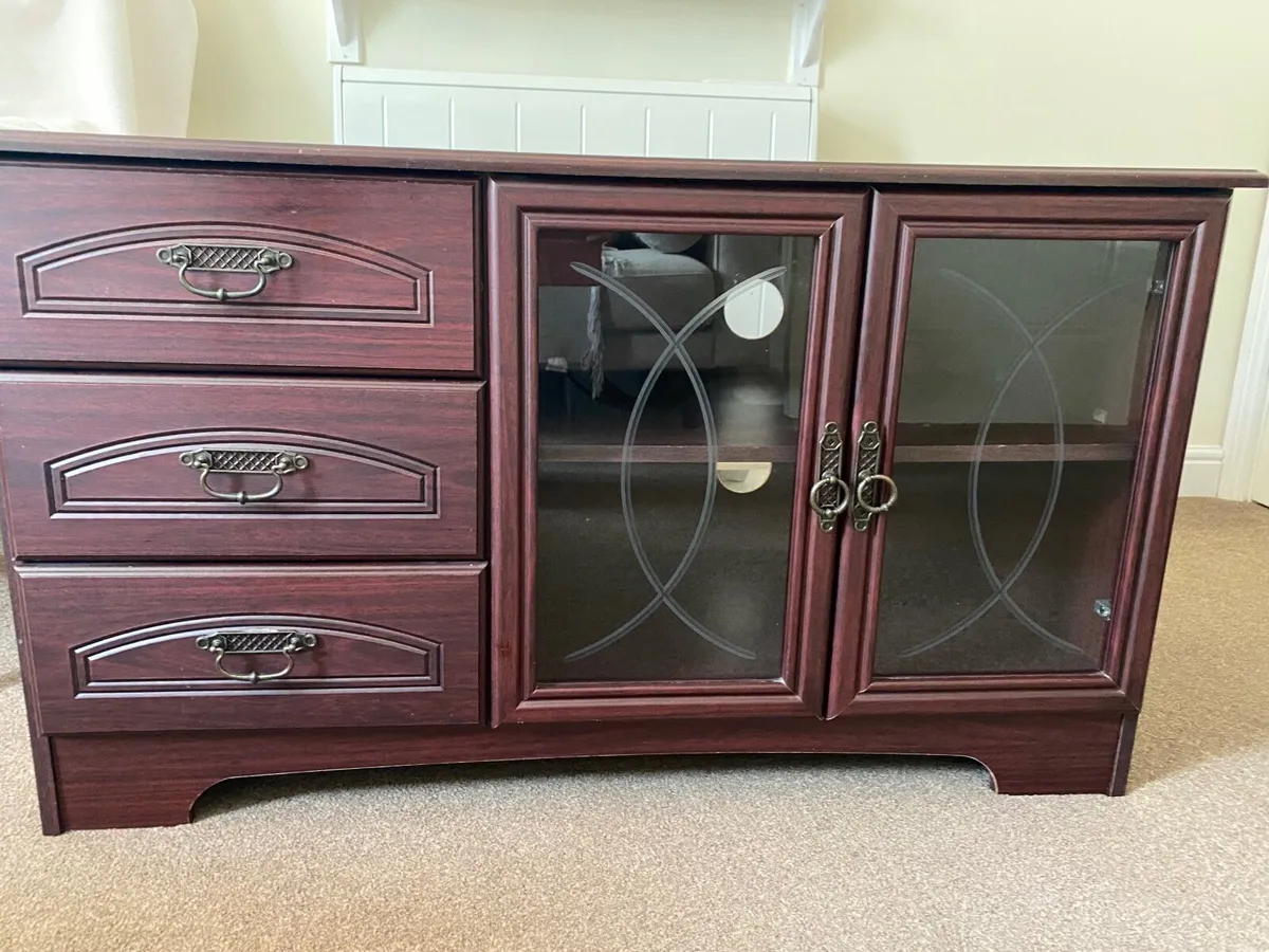 Tv stand