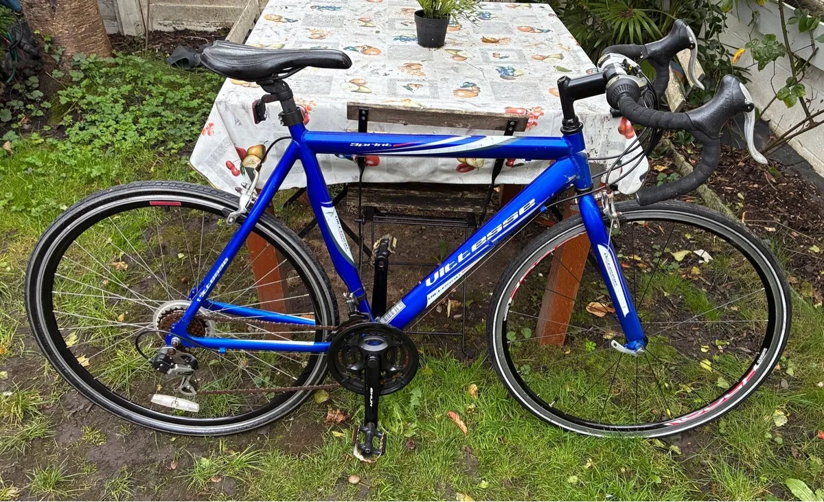 Racing bike - Image 1