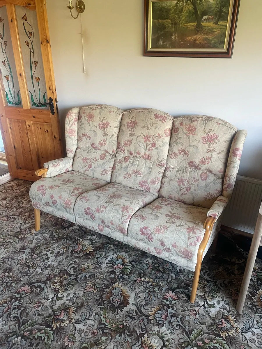 Couch and 2 armchair set - Image 1