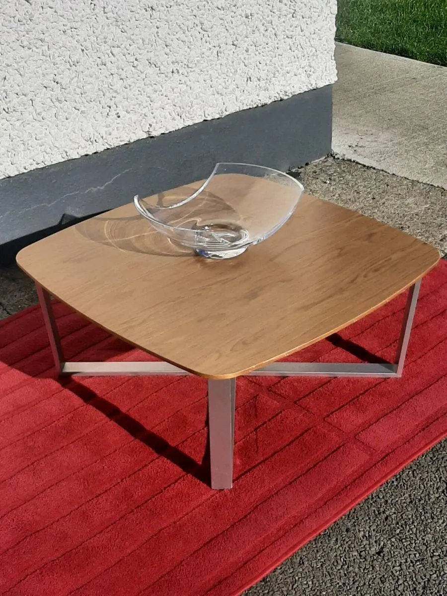 Coffee table - Image 1