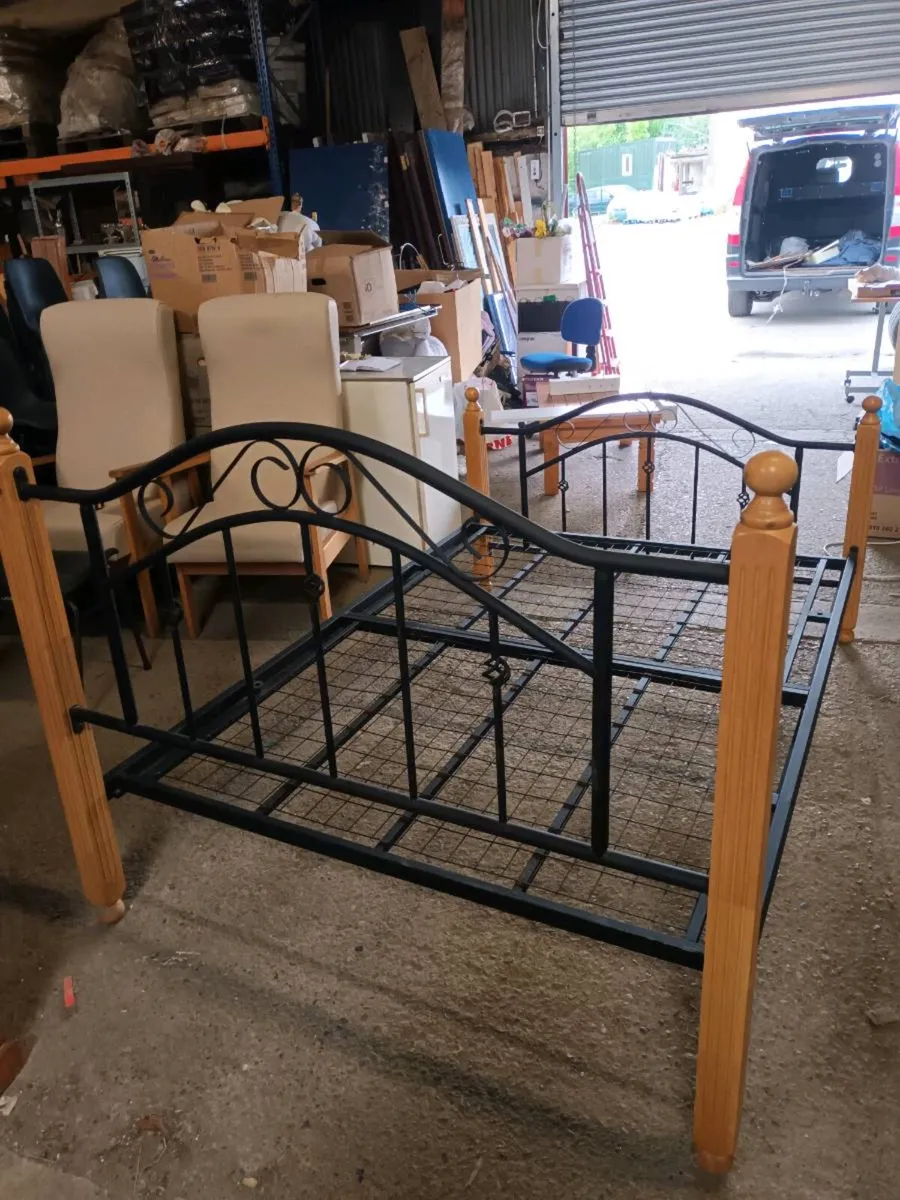 Double Bed - Image 2