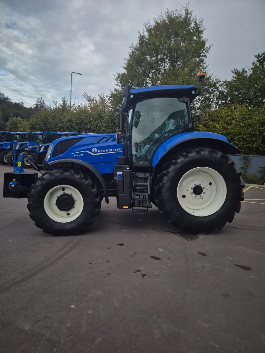 New Holland T7.210 RC. - Image 4