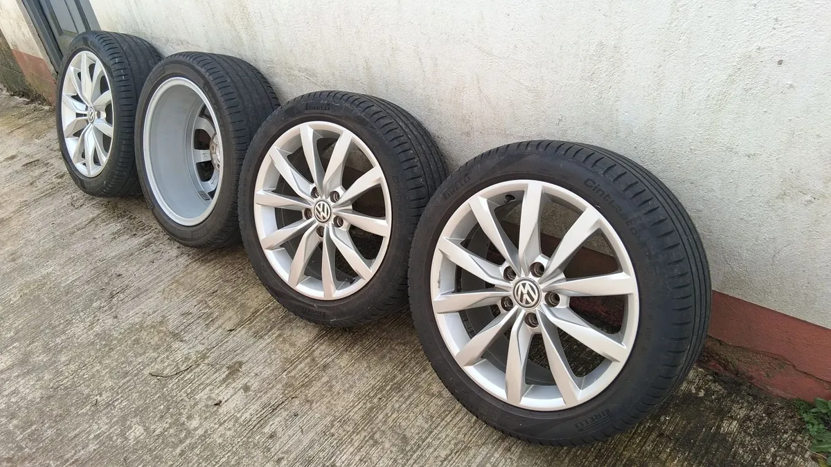17'' Highline Alloys and tyres - Image 1