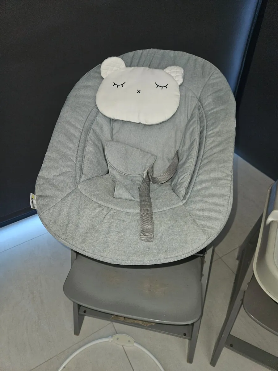 2 x Hauck Alpha+ Highchairs - Image 3