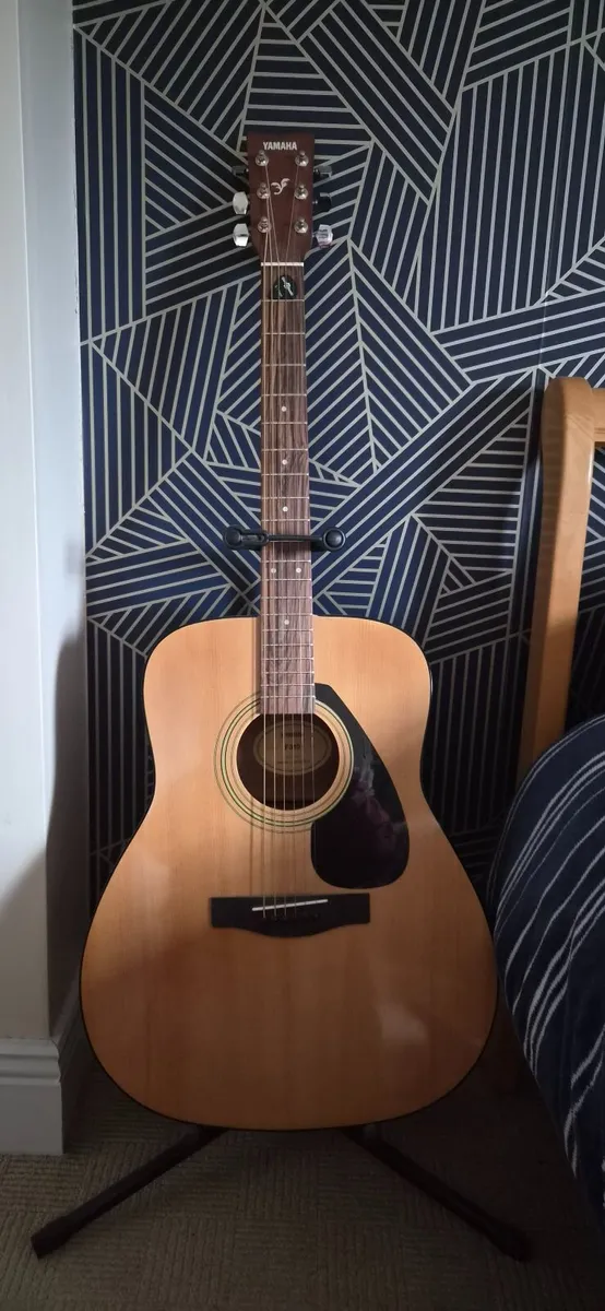 Guitar - Image 2