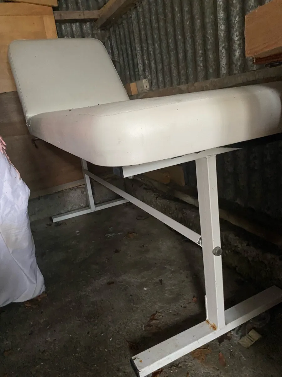 Massage Leather Table - Image 2