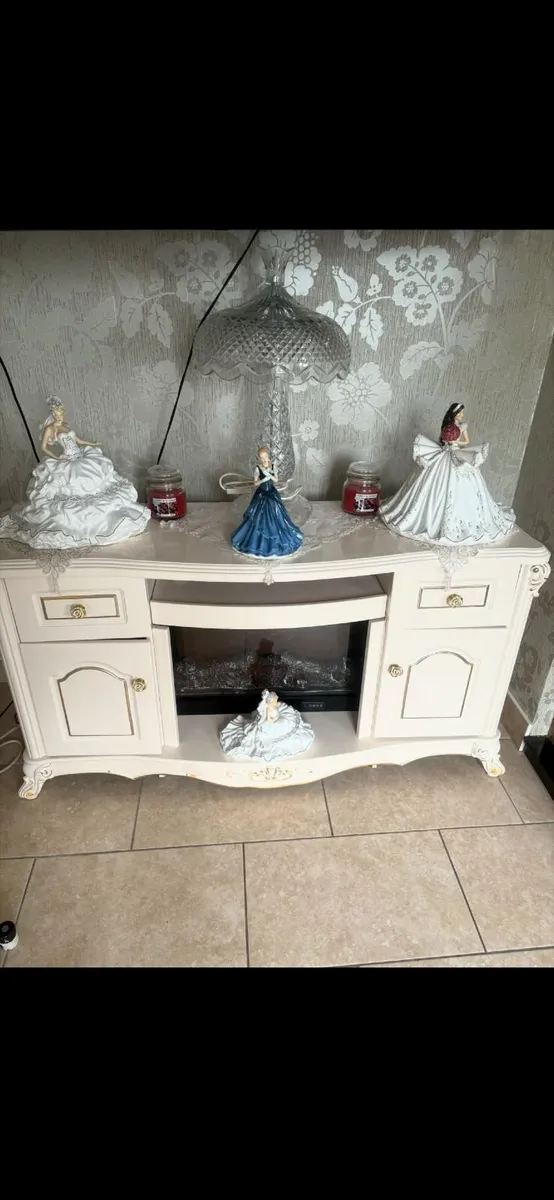 Italian furniture - Image 2