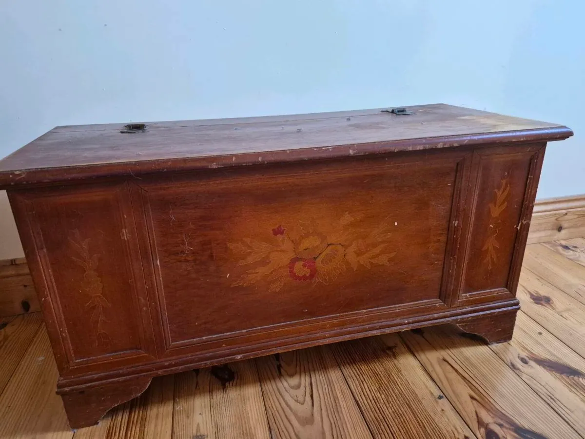 Wooden storage box - Image 1