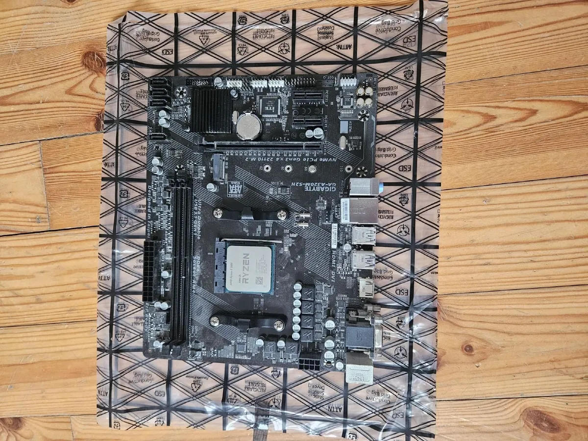 AMD Ryzen 5 3600 + Gigabyte A320M-S2H Motherboard - Image 1