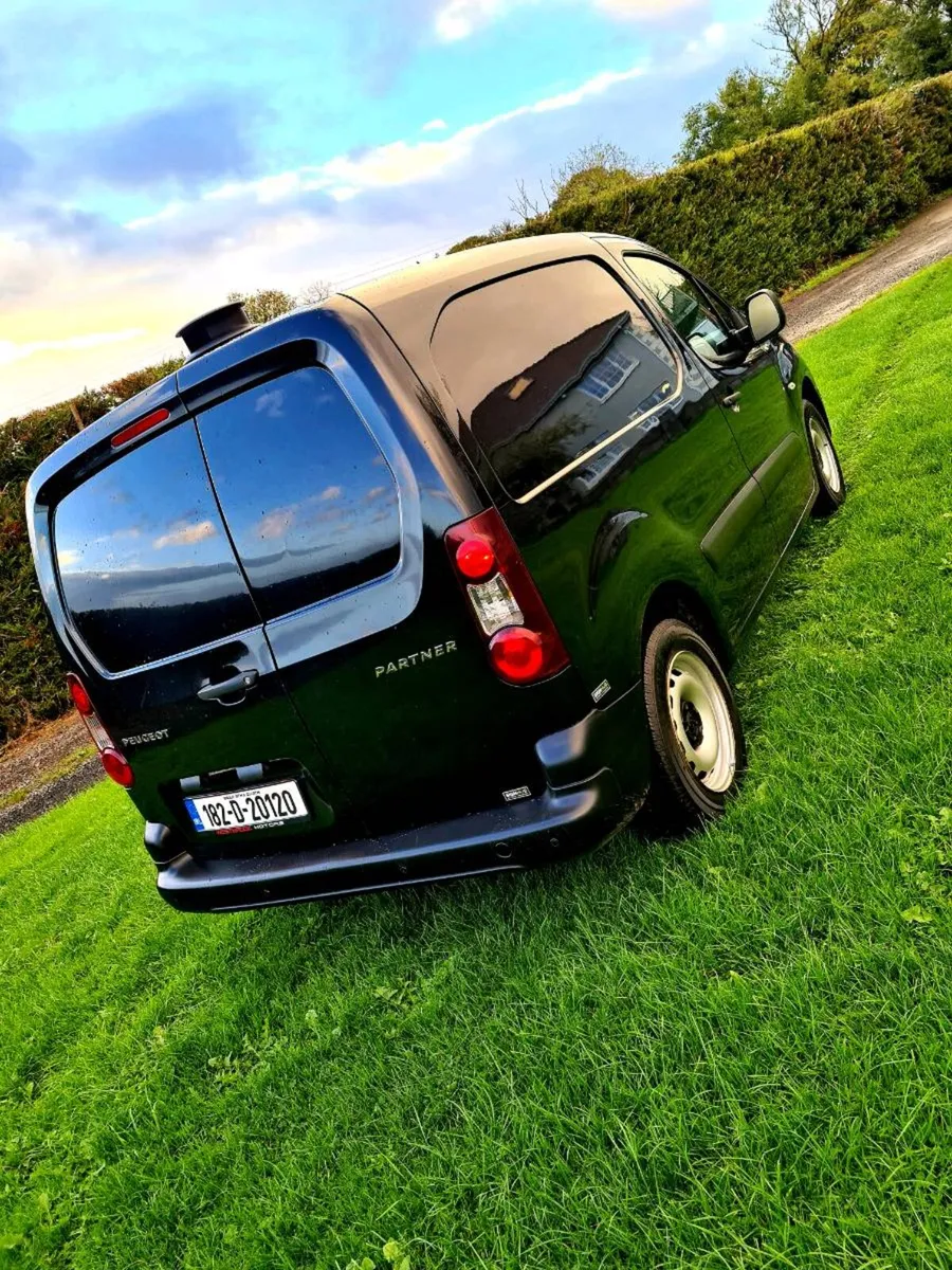 Peugeot partner 1.6hdi 3 seater van - Image 2