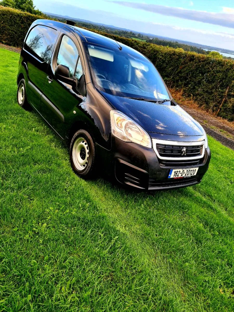Peugeot partner 1.6hdi 3 seater van - Image 1