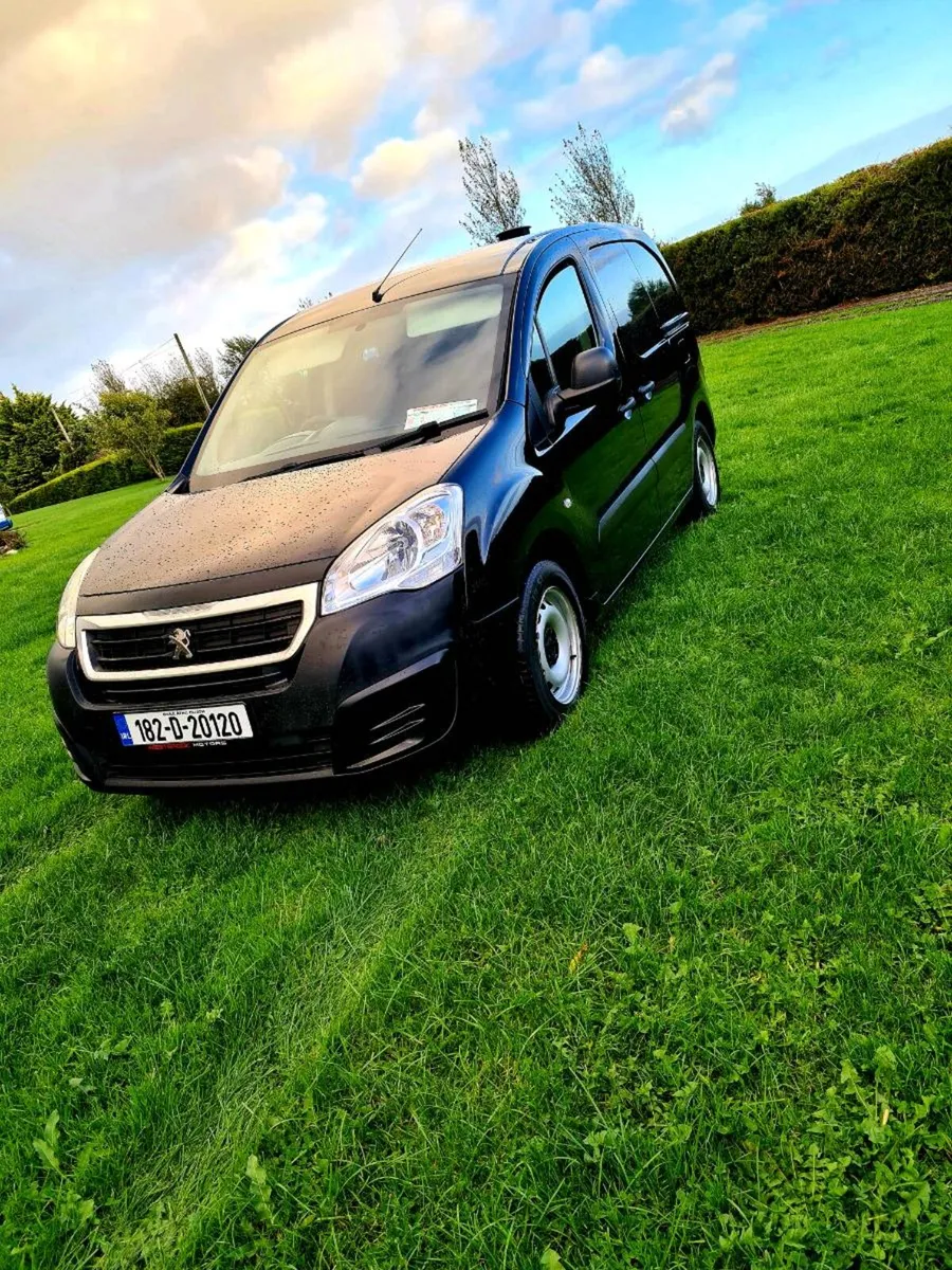 Peugeot partner 1.6hdi 3 seater van - Image 3