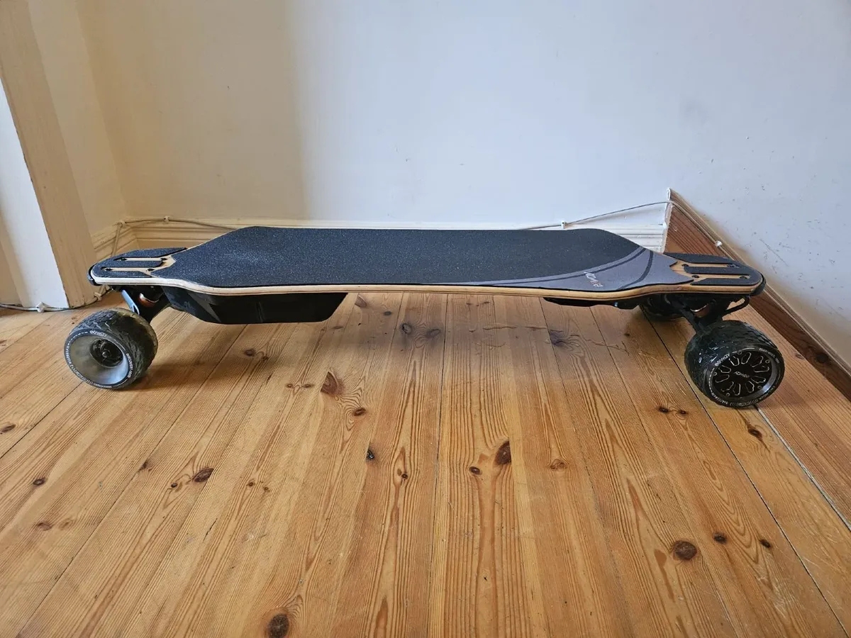 Exway Flex ER Electric Skateboard, Cloudwheel 105 - Image 2
