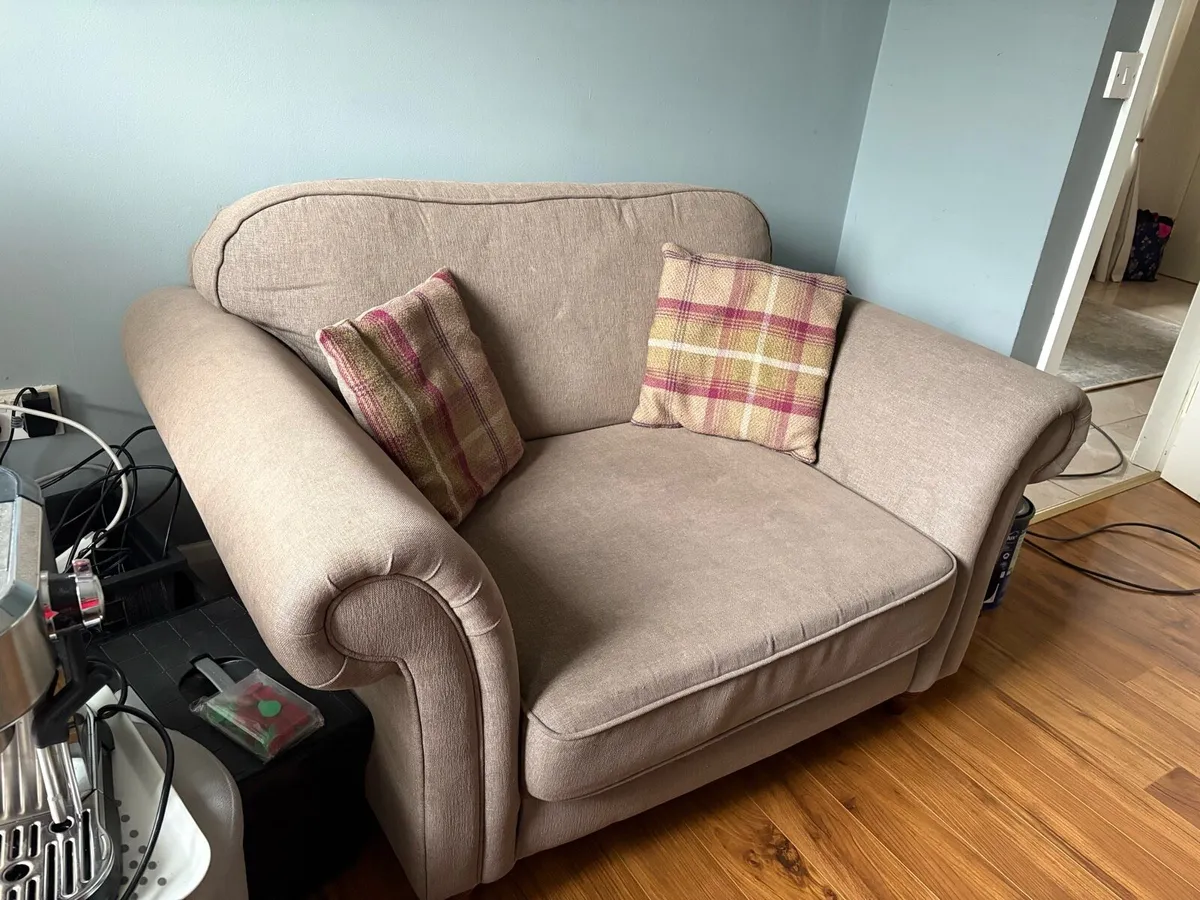 Armchair - Image 1