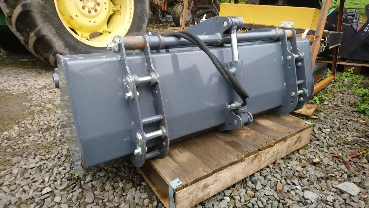 COMPACT TRACTOR GRAB BUCKET - Image 2