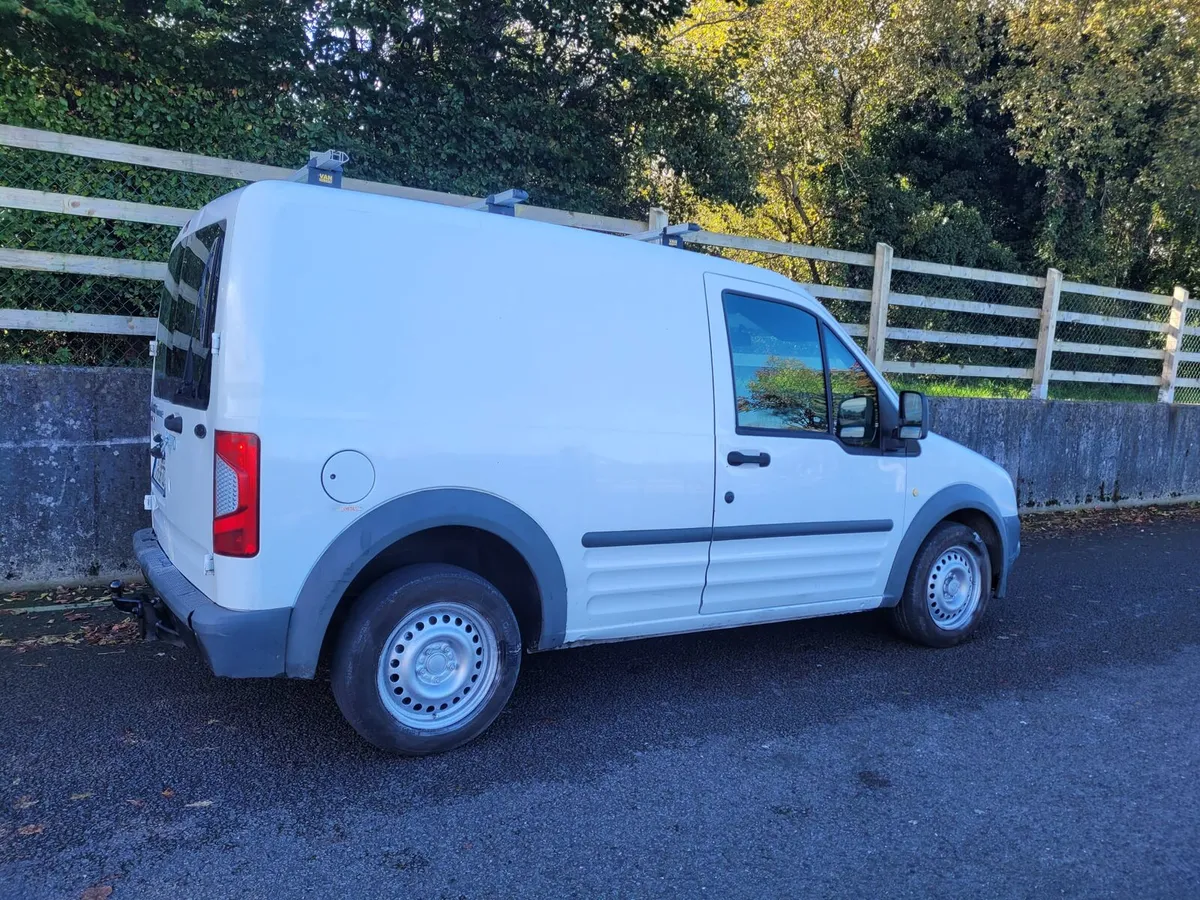 2011 FORD TRANSIT CONNECT LOW MILEAGE. - Image 4