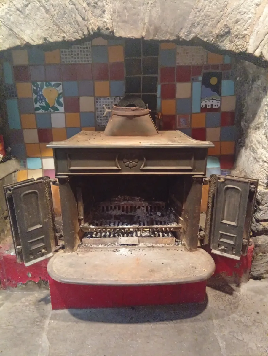 Stove - Image 1