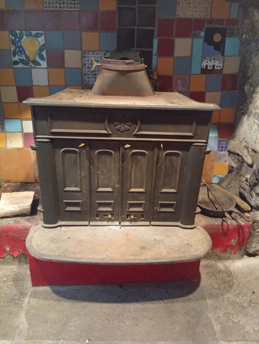 Stove - Image 2