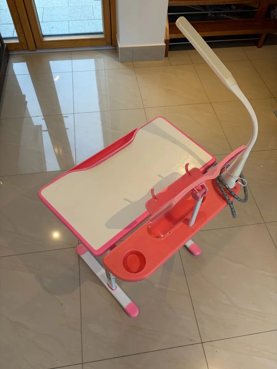 Kids Desk and Chair set - Image 3