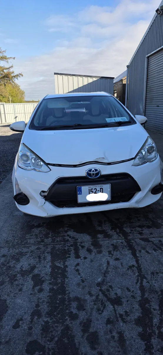 152 TOYOTA AQUA HYBRID - Image 2