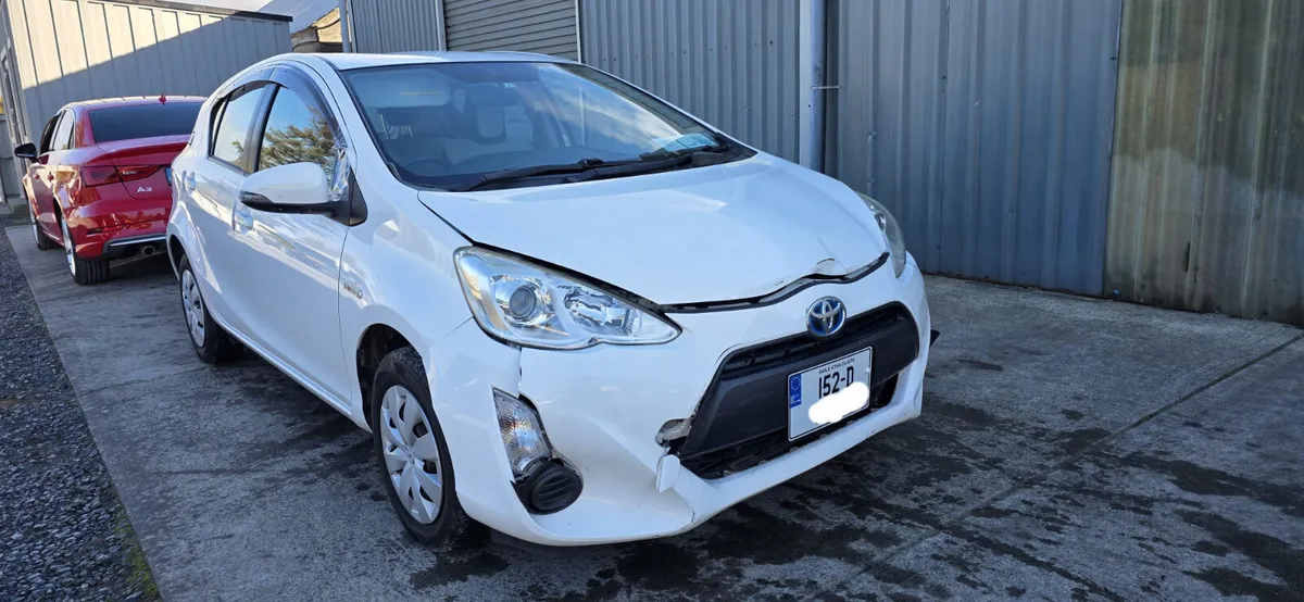 152 TOYOTA AQUA HYBRID - Image 1
