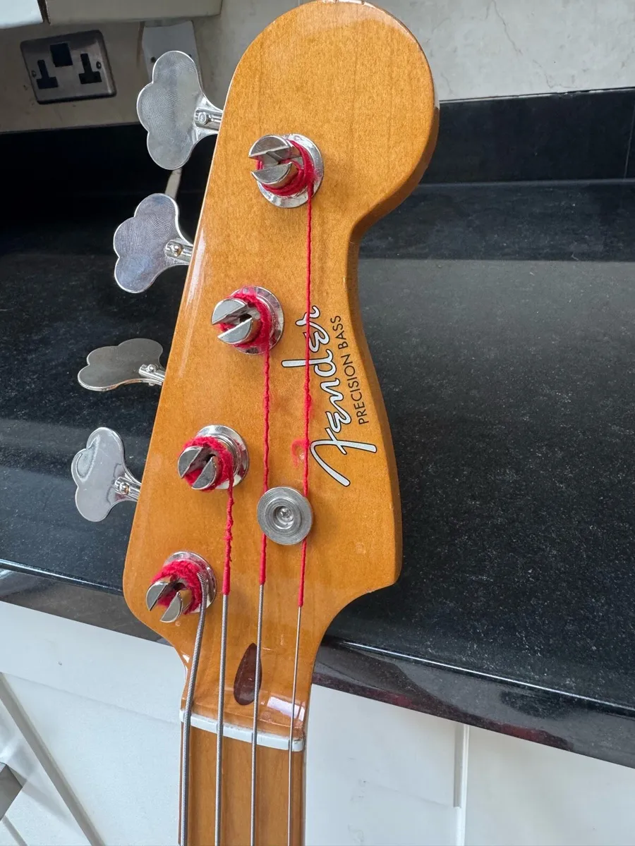 Fender P Bass 50s Classic Series - Image 4