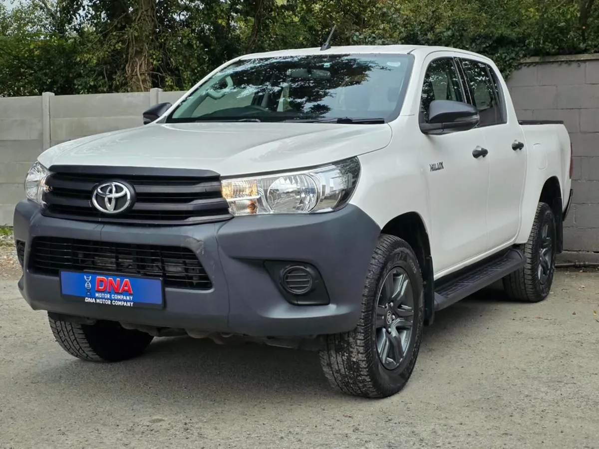 Toyota Hilux 2.4D4D Active 148BHP D/C 4DR - Image 3