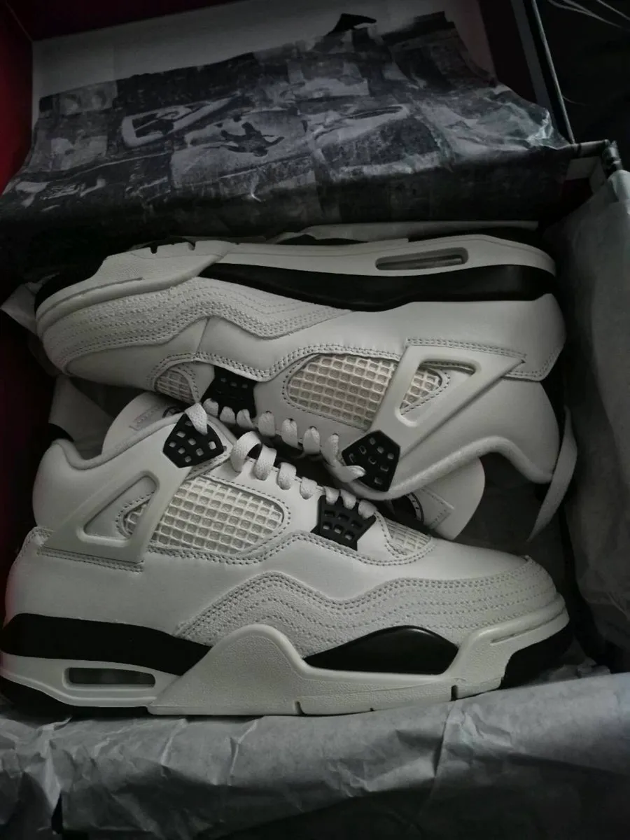 AIR JORDAN 4"FLIGHT CLUB" - Image 4