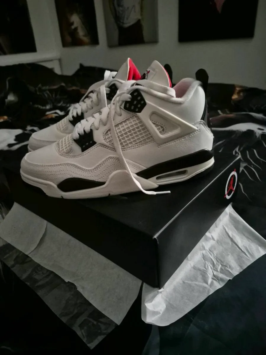 AIR JORDAN 4"FLIGHT CLUB" - Image 3