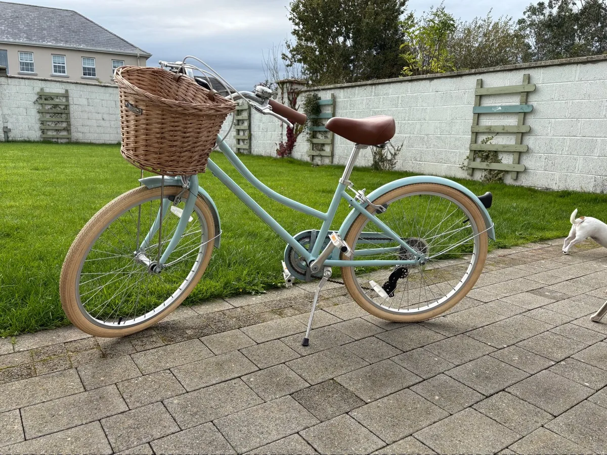 Bobbin Birdie girls bicycle - Image 2