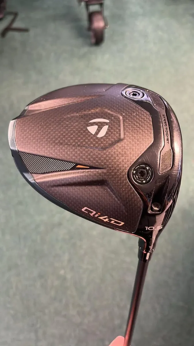 AS NEW Taylormade Qi4D 10.5 Reg NEW €629 Now €499 - Image 1