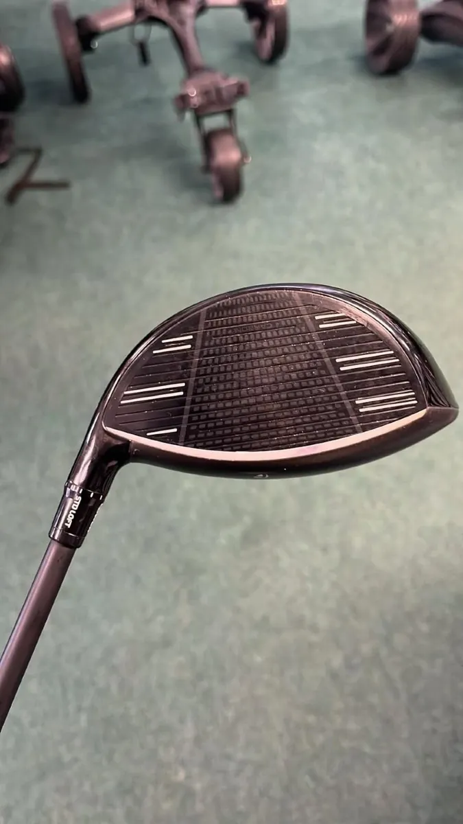AS NEW Taylormade Qi4D 10.5 Reg NEW €629 Now €499 - Image 4