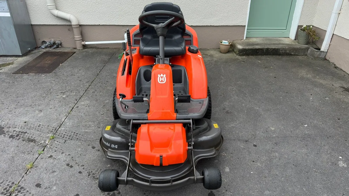 Husqvarna R214T Hydrostatic Ride on Mower - Image 2