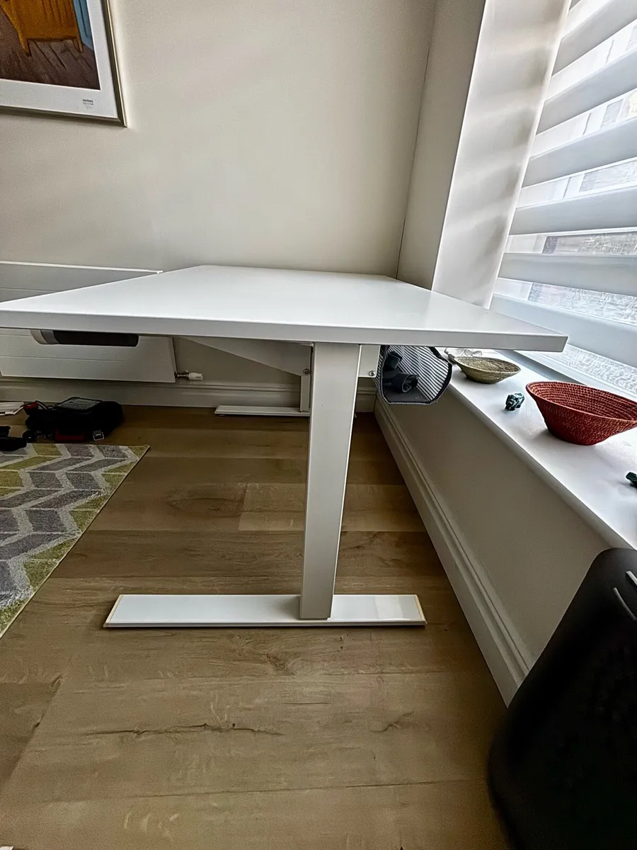 Desk - Image 2