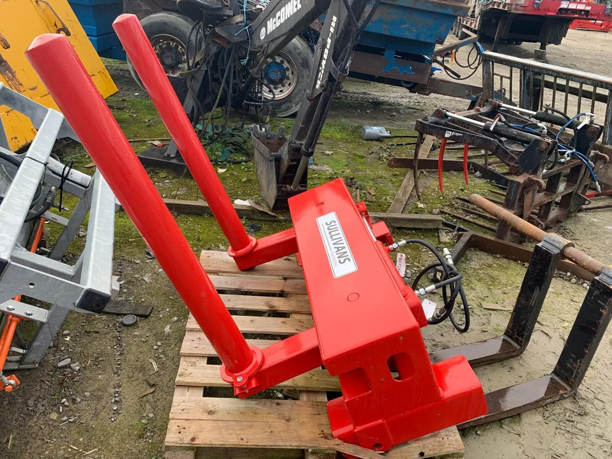 SULLIVAN ROUND BALE STACKER - Image 1