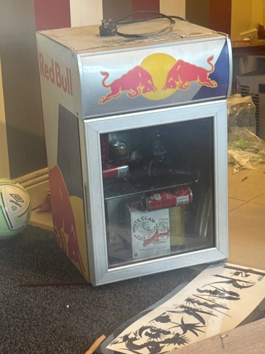 Mini fridge