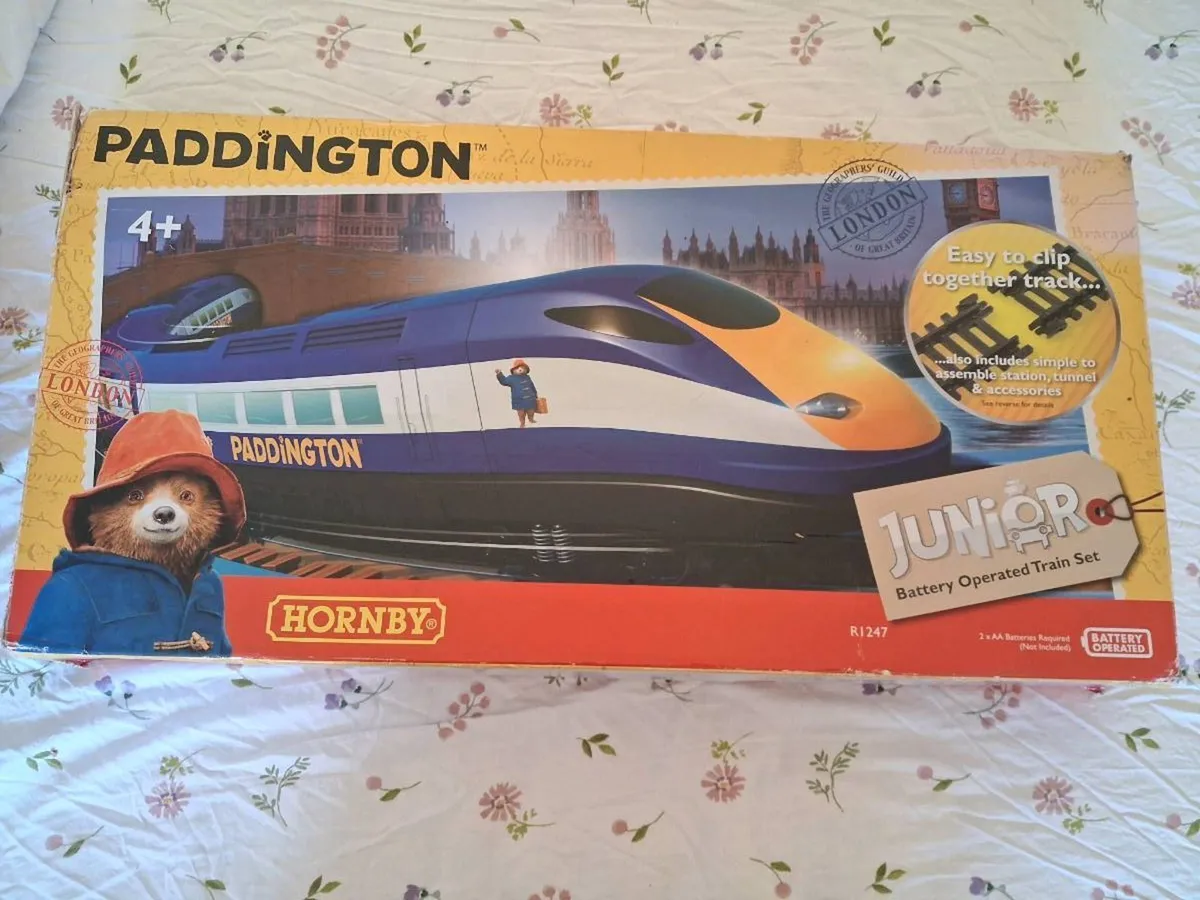 HORNBY JUNIOR TRAINSET - Image 1