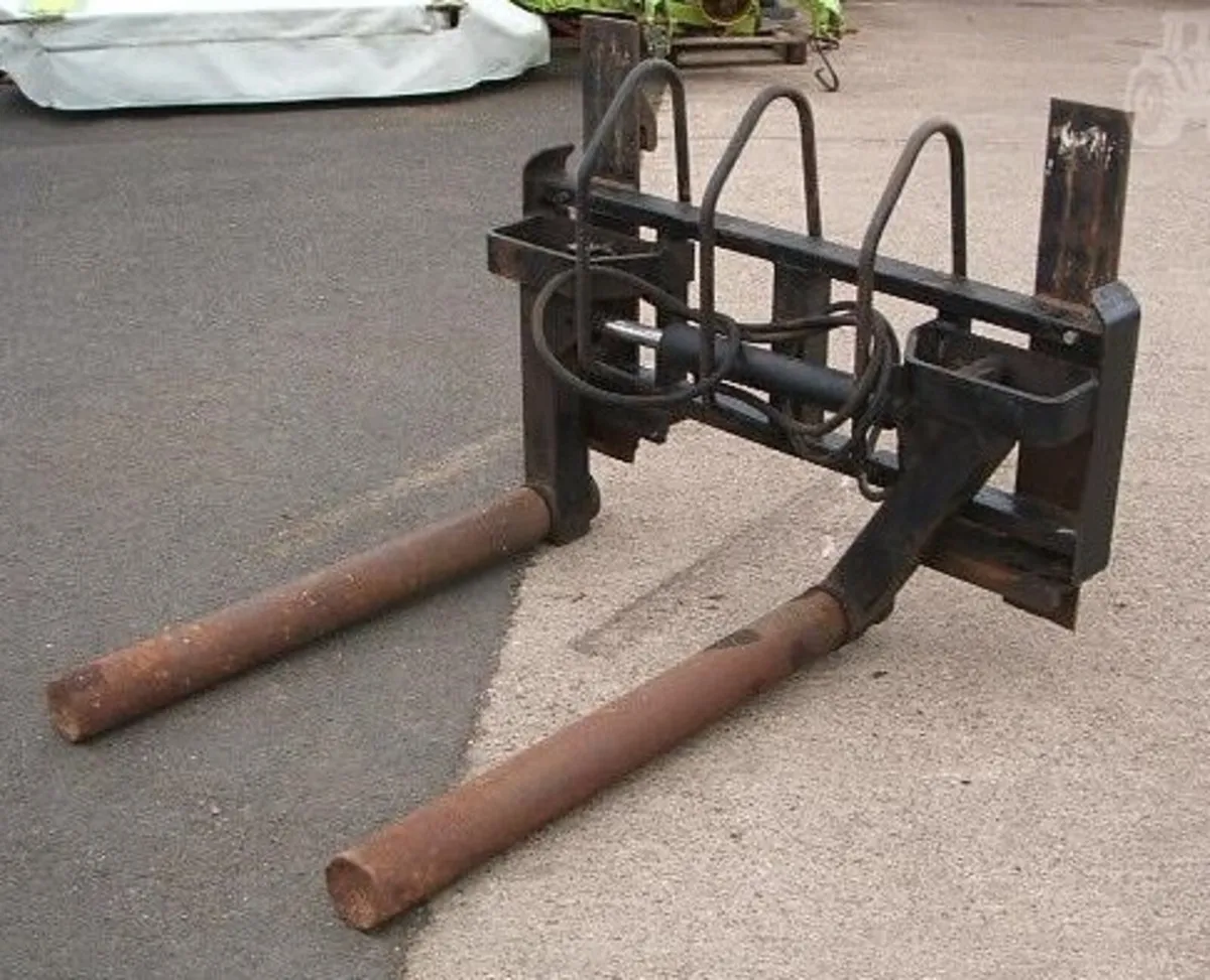 QUICKE BALE HANDLER - Image 1