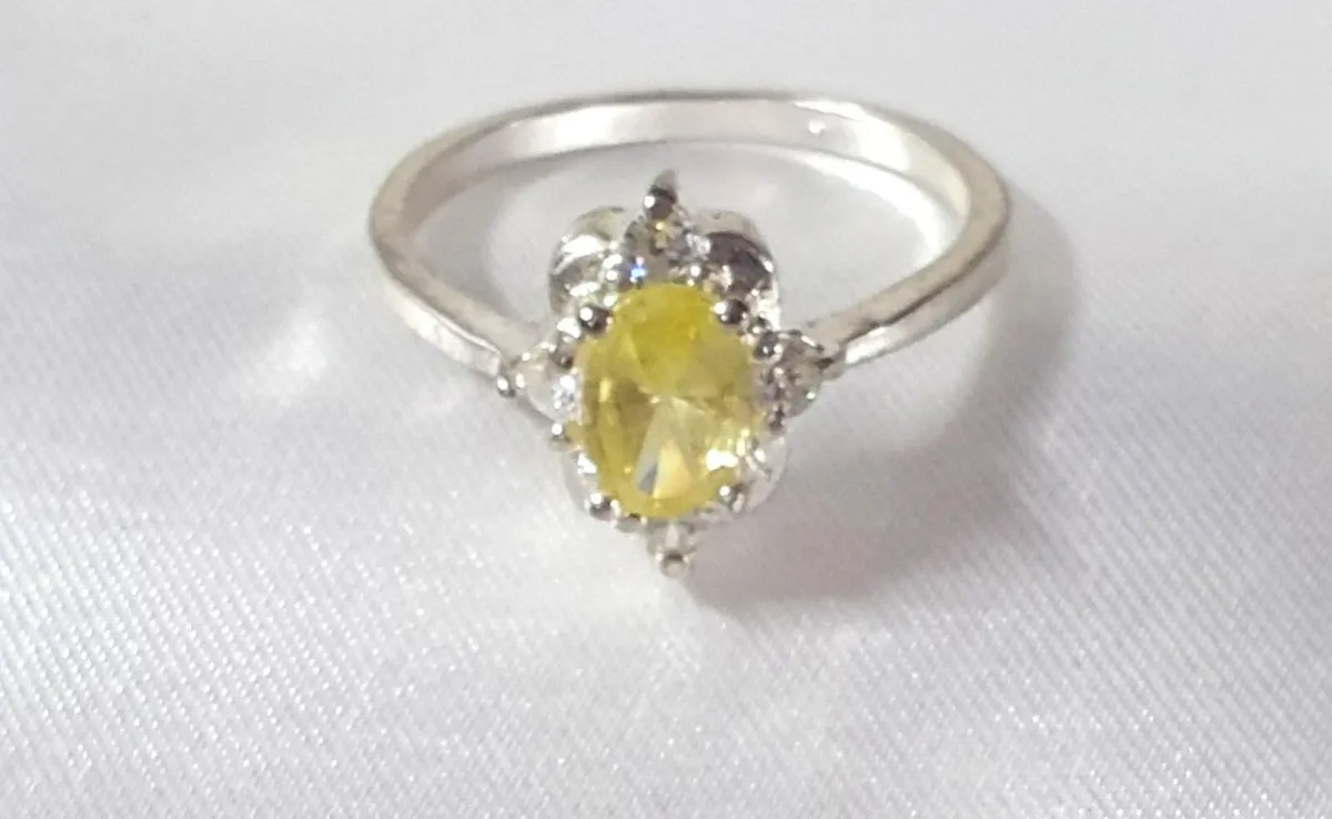 Vintage Hallmarked Silver Gemstone Ring - Image 1