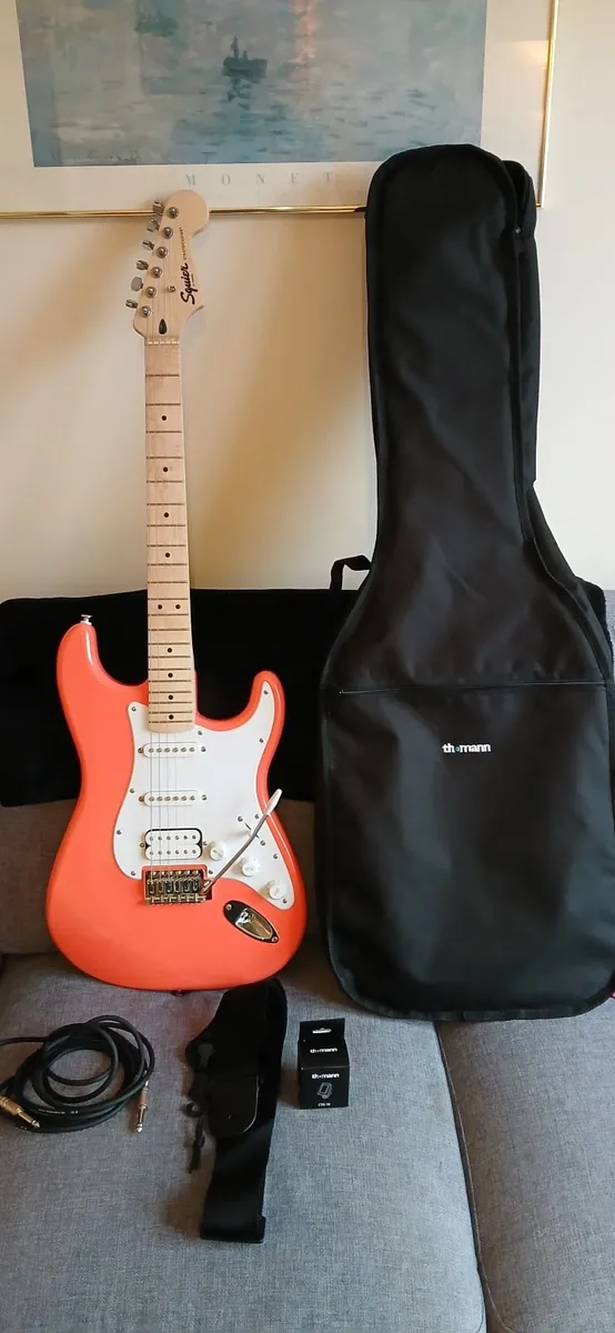 Fender electric guitar - Image 1