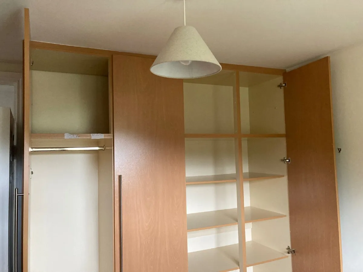 wardrobe - Image 2