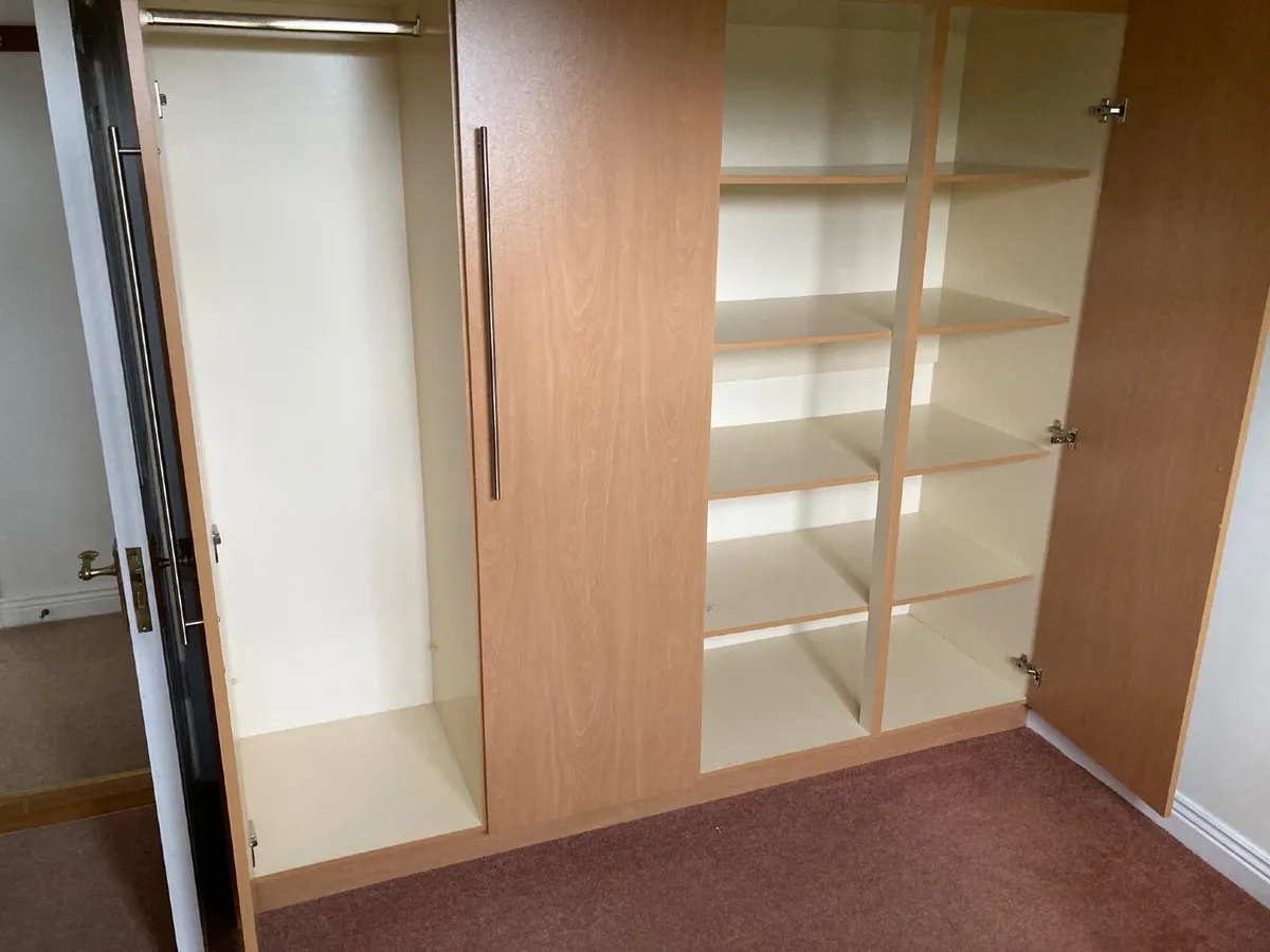 wardrobe - Image 3