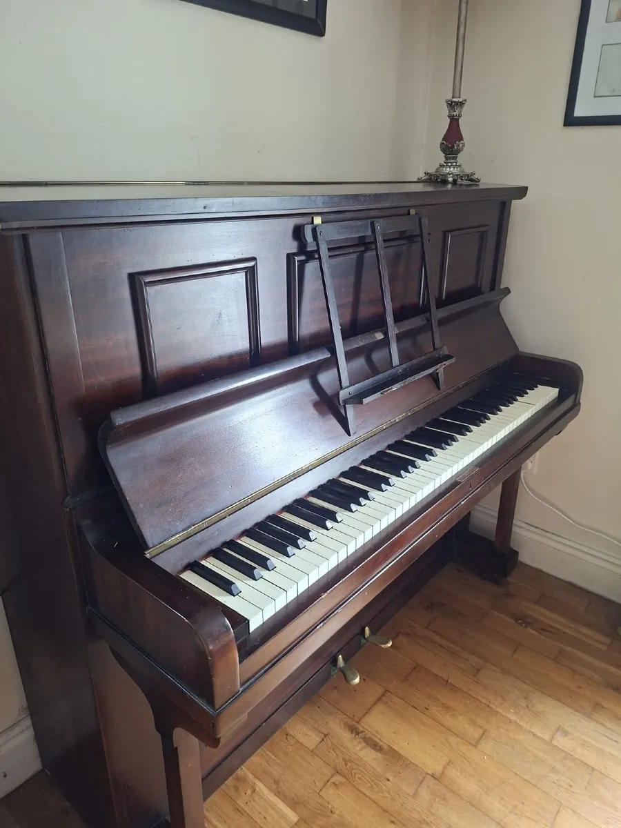 Piano - Image 1