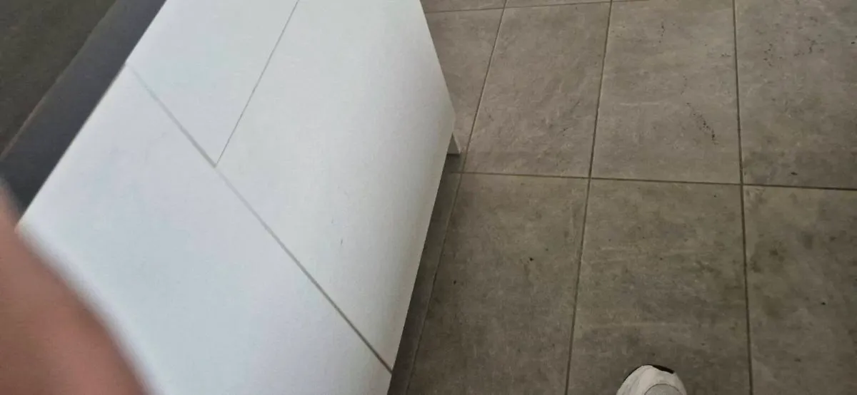 Kitchen island - Image 2