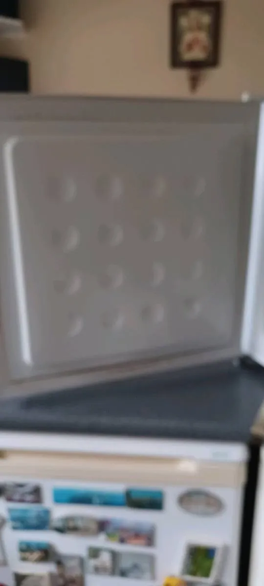 Small Freezer - Image 2